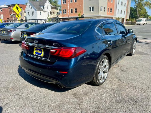 2016 INFINITI Q70L Base