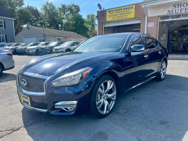 2016 INFINITI Q70L Base