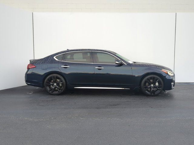 2016 INFINITI Q70L Base