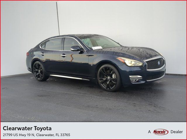 2016 INFINITI Q70L Base