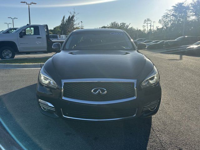 2016 INFINITI Q70L Base