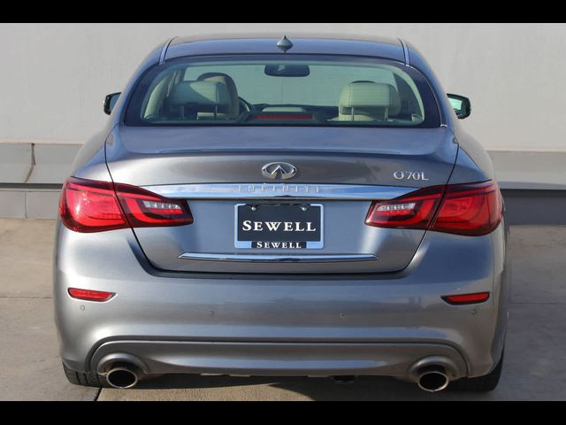 2016 INFINITI Q70L Base