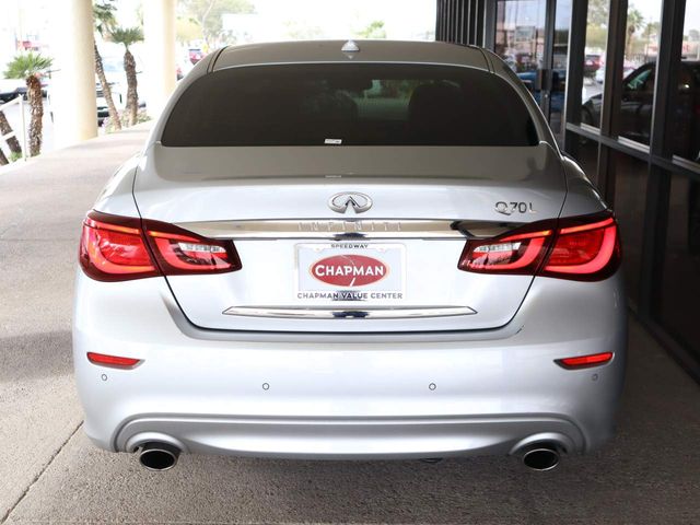 2016 INFINITI Q70L Base