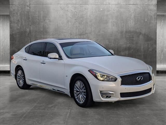 2016 INFINITI Q70L Base