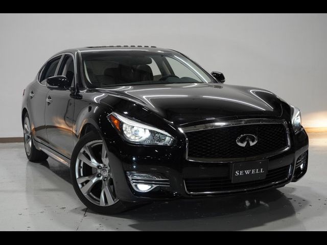 2016 INFINITI Q70L Base