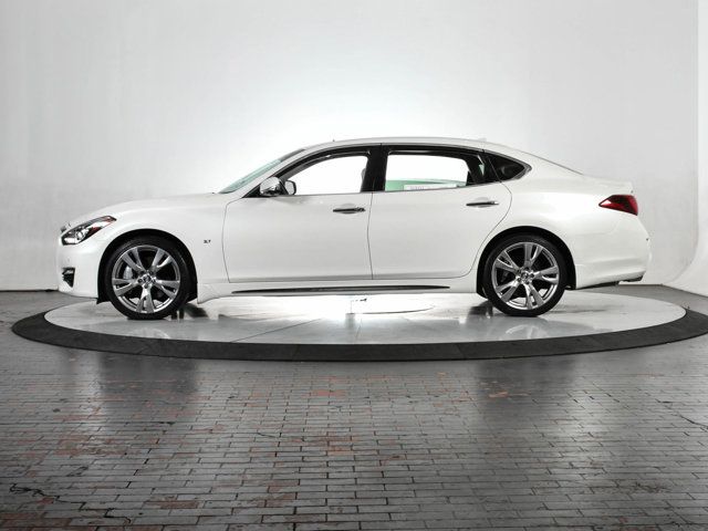 2016 INFINITI Q70L Base