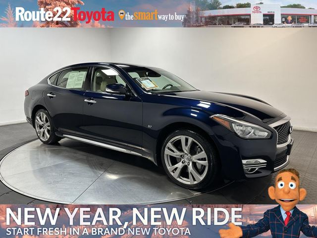 2016 INFINITI Q70L Base