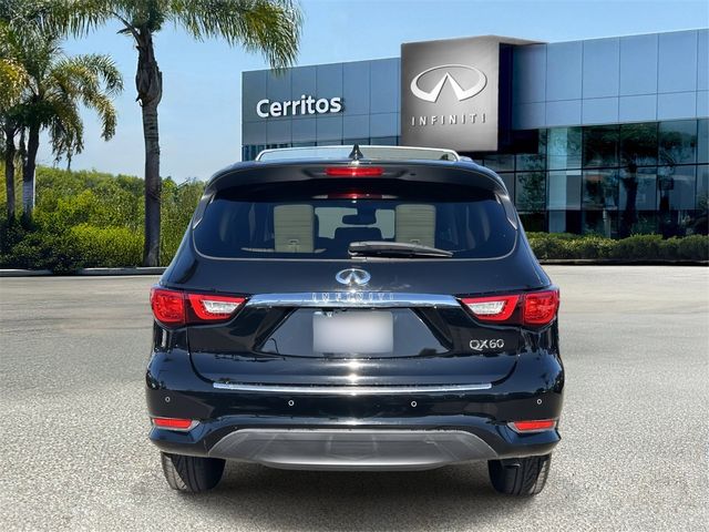 2016 INFINITI QX60 Base