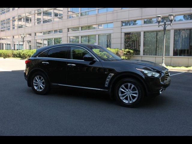 2016 INFINITI QX70 Base