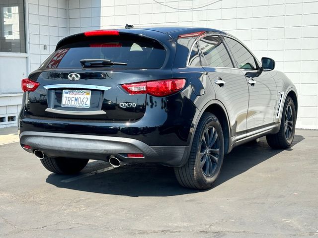 2016 INFINITI QX70 Base