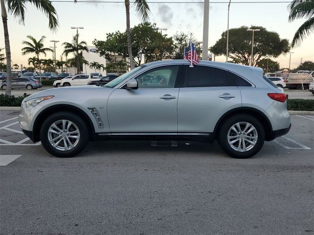 2016 INFINITI QX70 Base