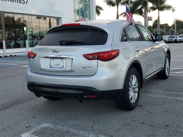 2016 INFINITI QX70 Base