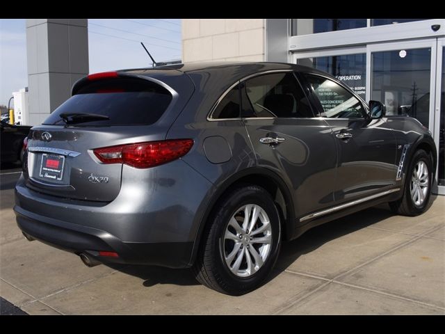 2016 INFINITI QX70 Base