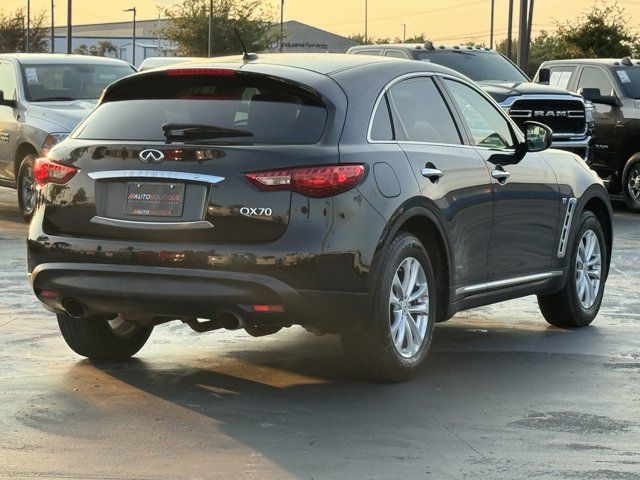 2016 INFINITI QX70 Base