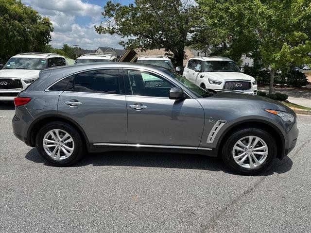 2016 INFINITI QX70 Base