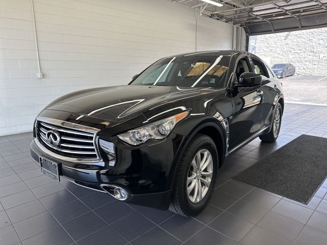 2016 INFINITI QX70 Base