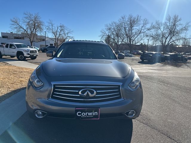 2016 INFINITI QX70 Base