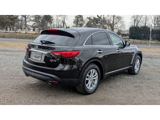 2016 INFINITI QX70 Base