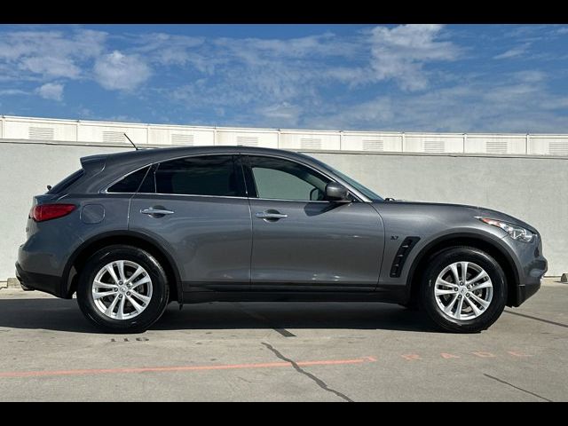 2016 INFINITI QX70 Base