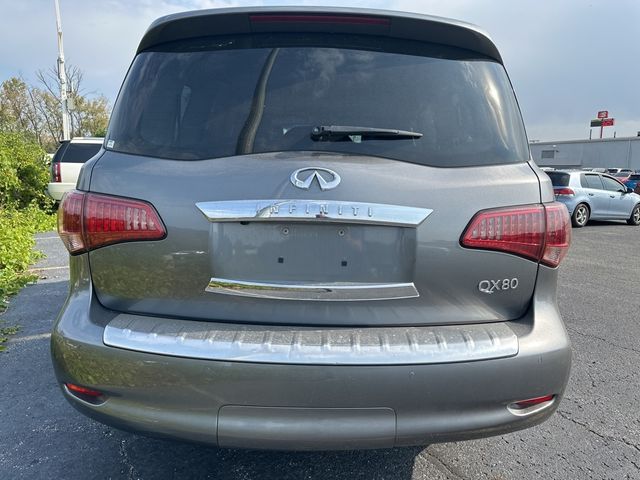 2016 INFINITI QX80 Base