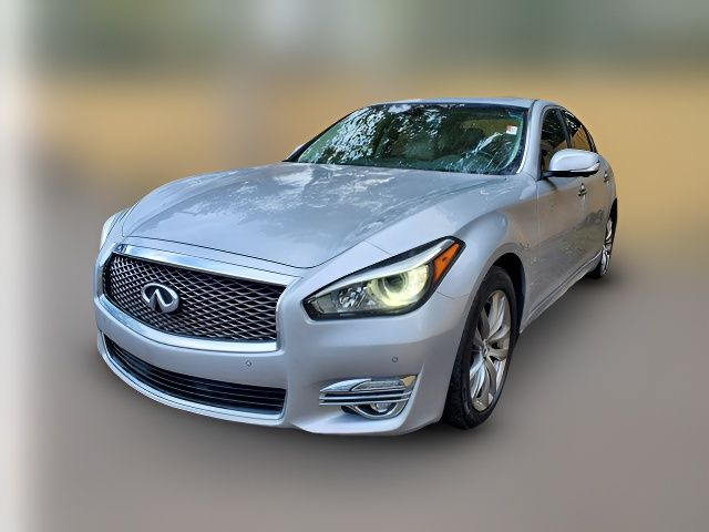 2016 INFINITI Q70 Base