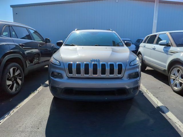 2016 Jeep Cherokee Sport