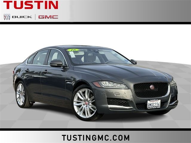 2016 Jaguar XF 35t Prestige