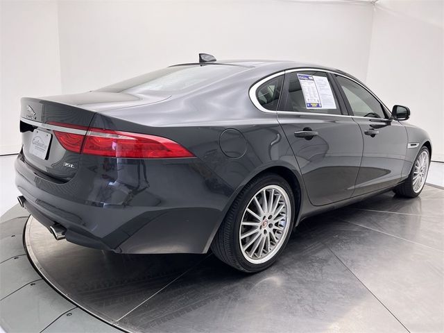 2016 Jaguar XF 35t Prestige