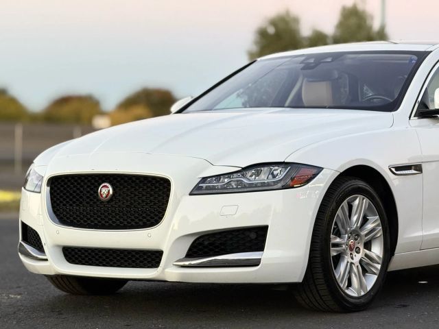 2016 Jaguar XF 35t Premium