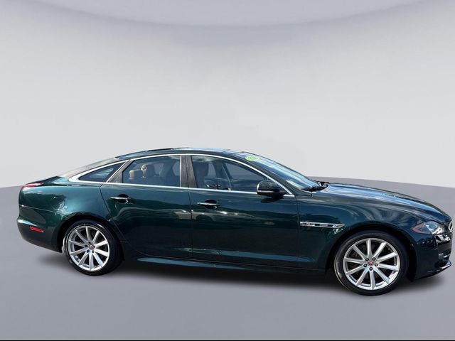 2016 Jaguar XJ R-Sport