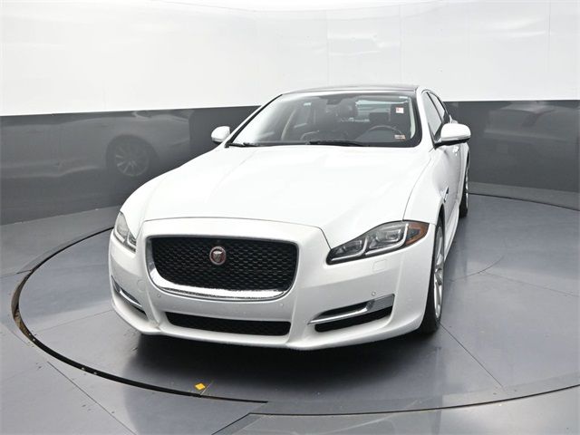 2016 Jaguar XJ R-Sport