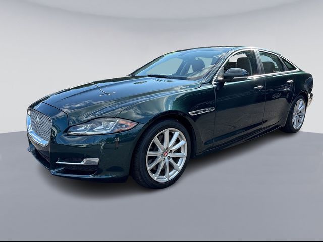 2016 Jaguar XJ R-Sport