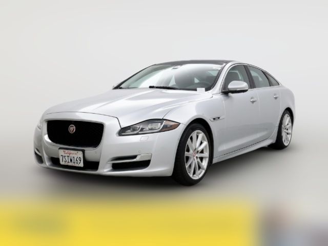 2016 Jaguar XJ R-Sport