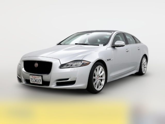 2016 Jaguar XJ R-Sport