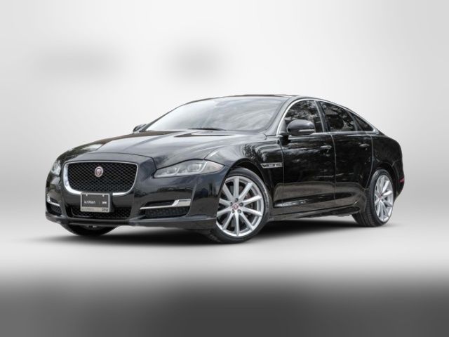 2016 Jaguar XJ R-Sport