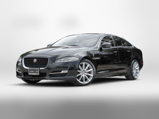 2016 Jaguar XJ R-Sport