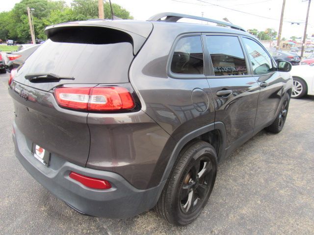 2016 Jeep Cherokee Altitude