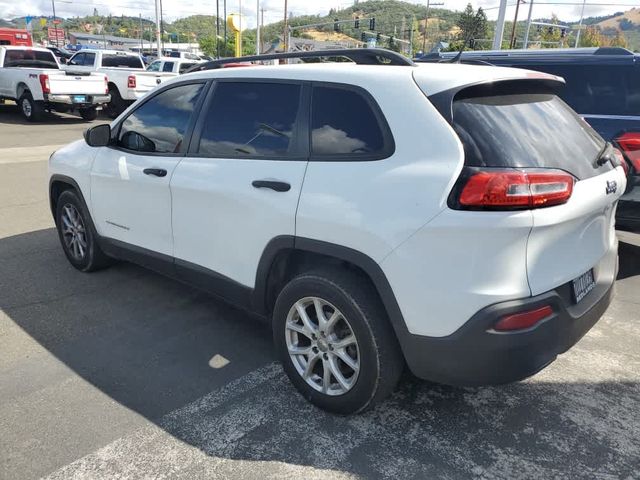 2016 Jeep Cherokee Sport