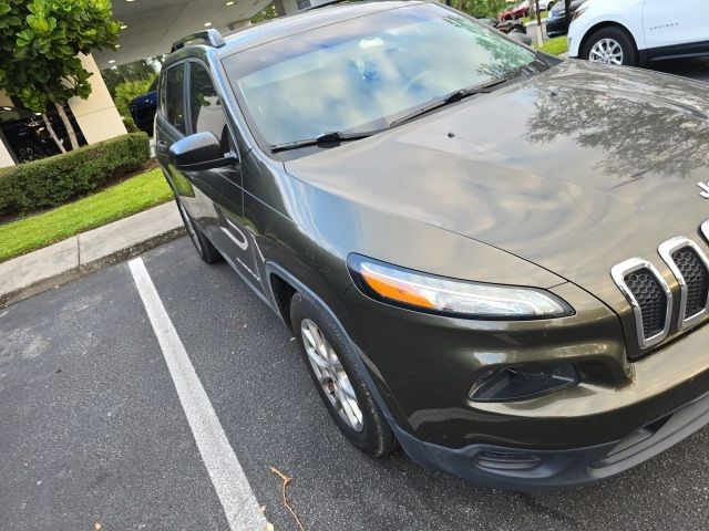 2016 Jeep Cherokee Sport