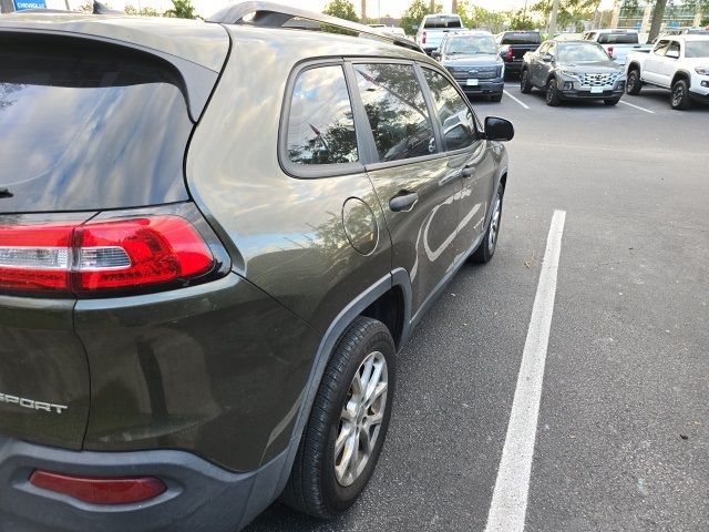 2016 Jeep Cherokee Sport