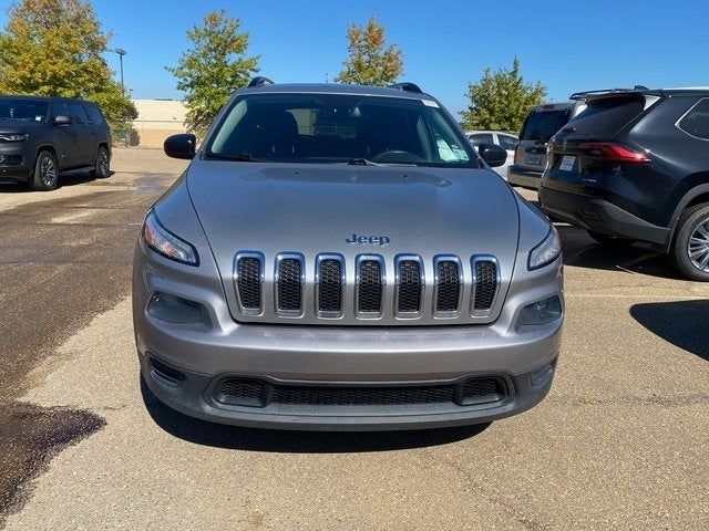 2016 Jeep Cherokee Sport