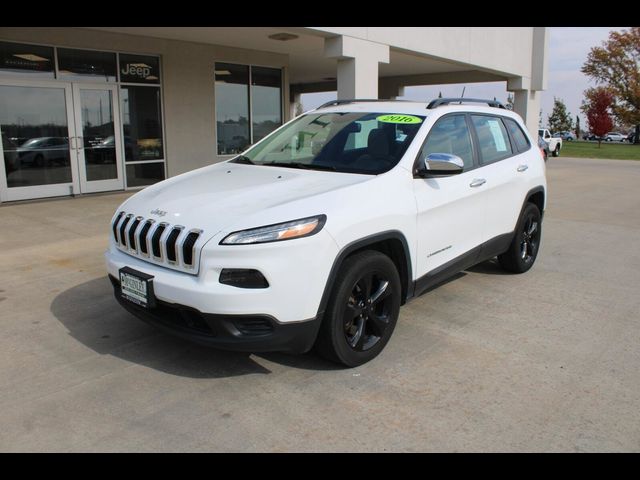 2016 Jeep Cherokee Sport