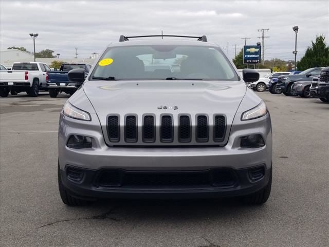 2016 Jeep Cherokee Sport