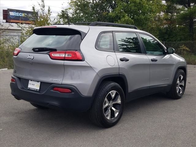 2016 Jeep Cherokee Sport