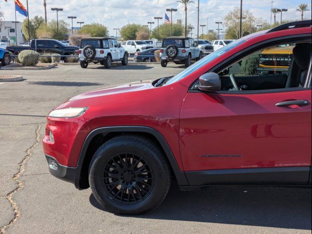 2016 Jeep Cherokee Sport