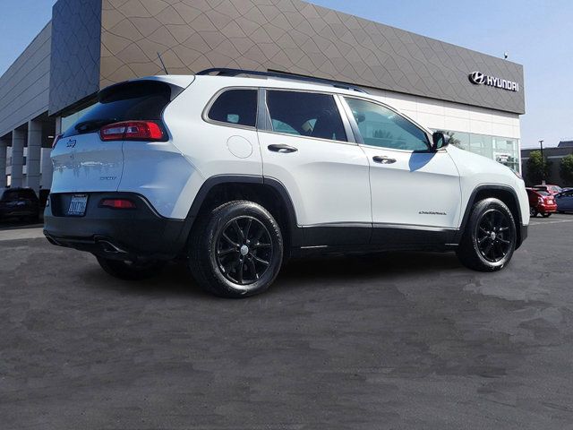 2016 Jeep Cherokee Sport