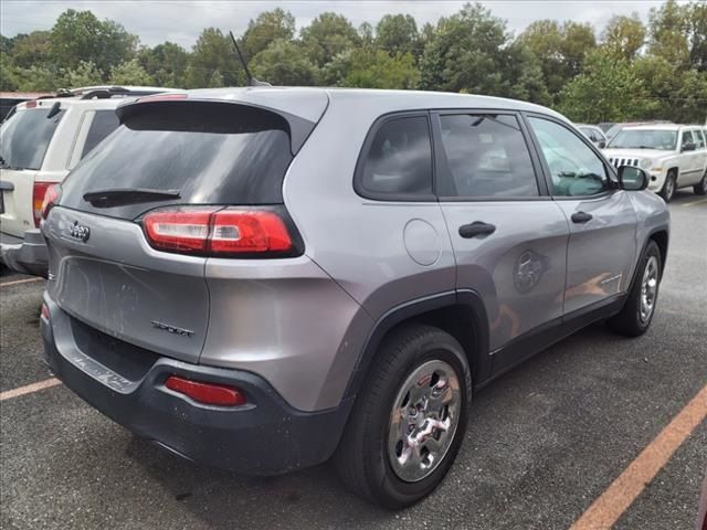 2016 Jeep Cherokee Sport