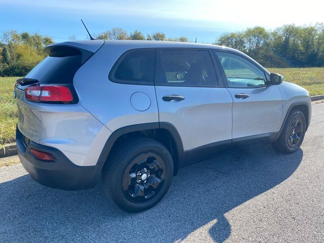 2016 Jeep Cherokee Sport