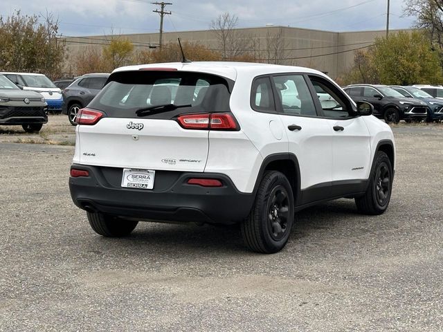 2016 Jeep Cherokee Sport