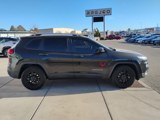 2016 Jeep Cherokee Sport